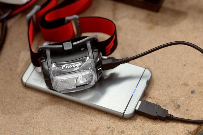 Lampada Frontale Favour H1117 da 200 Lumen - immagine 2